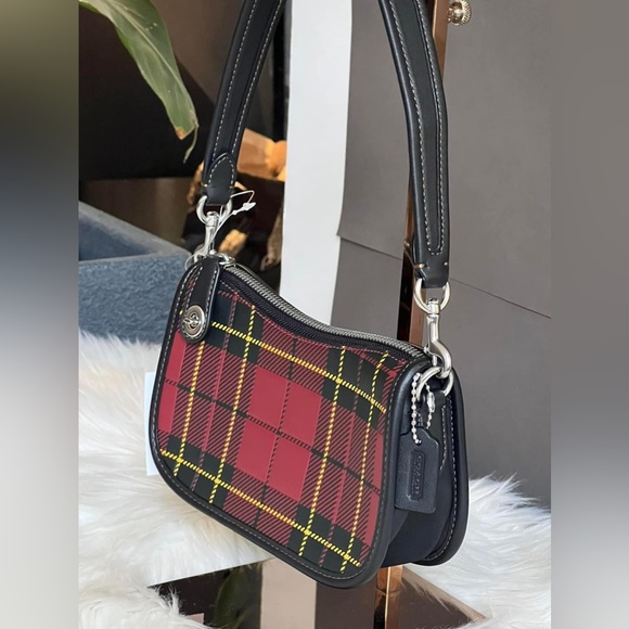 💰SOLD - CG177 - Coach Swinger 20 with Plaid Print - Picture 3 of 11